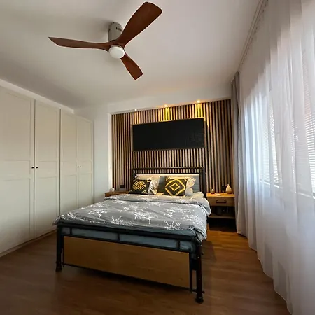 Apartment Andel With Terrace Prague